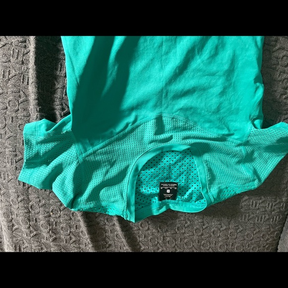 Nike shirt - Picture 3 of 4